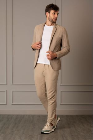 Blazer niger de gamuza para hombre fit semi ajustado