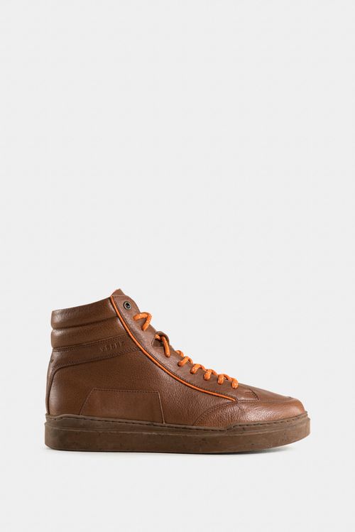 Bota árida de cuero liso para hombre silueta casual deportiva