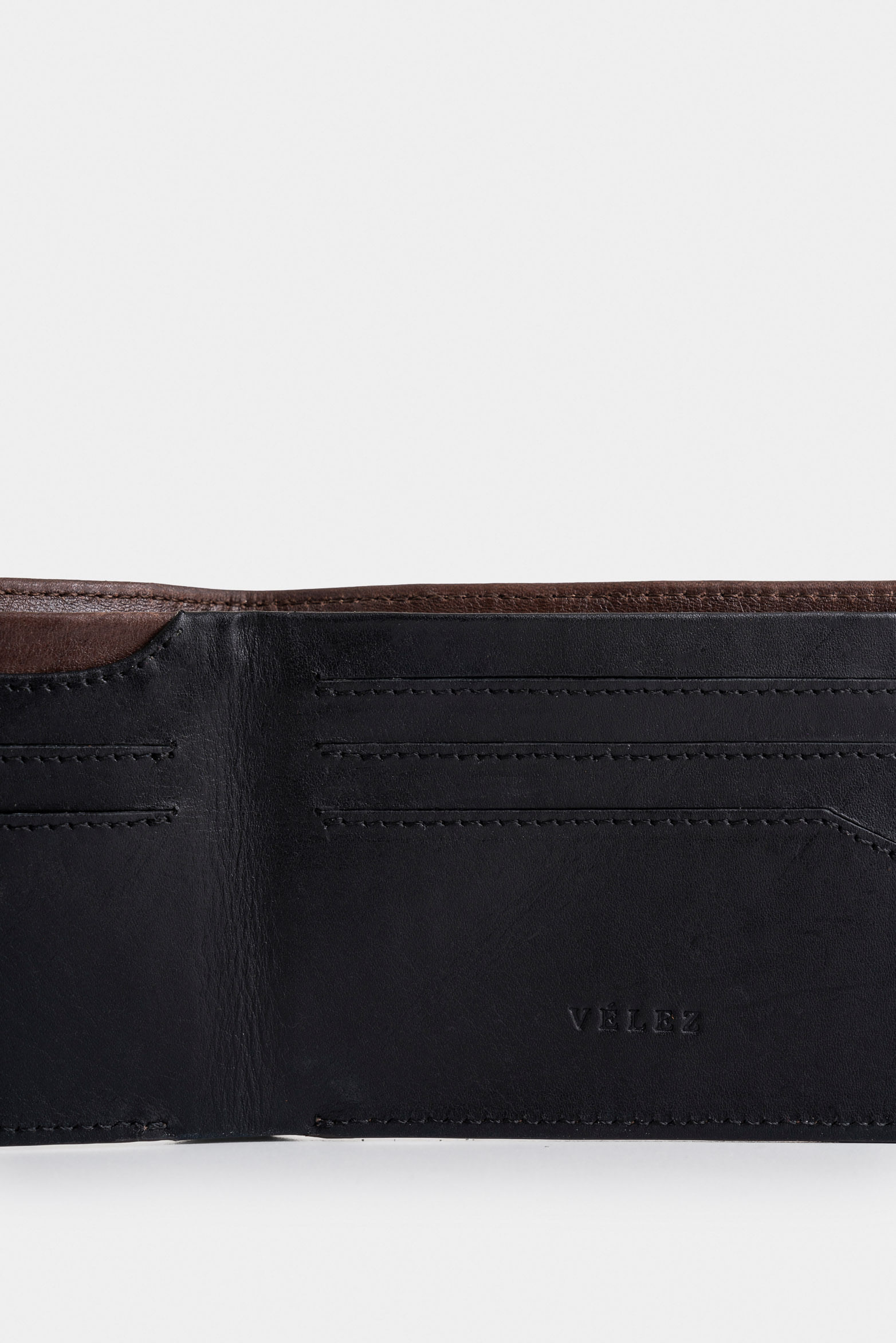 Billetera Ontario 3.0 de cuero para hombre detalle contraste-1737990139500