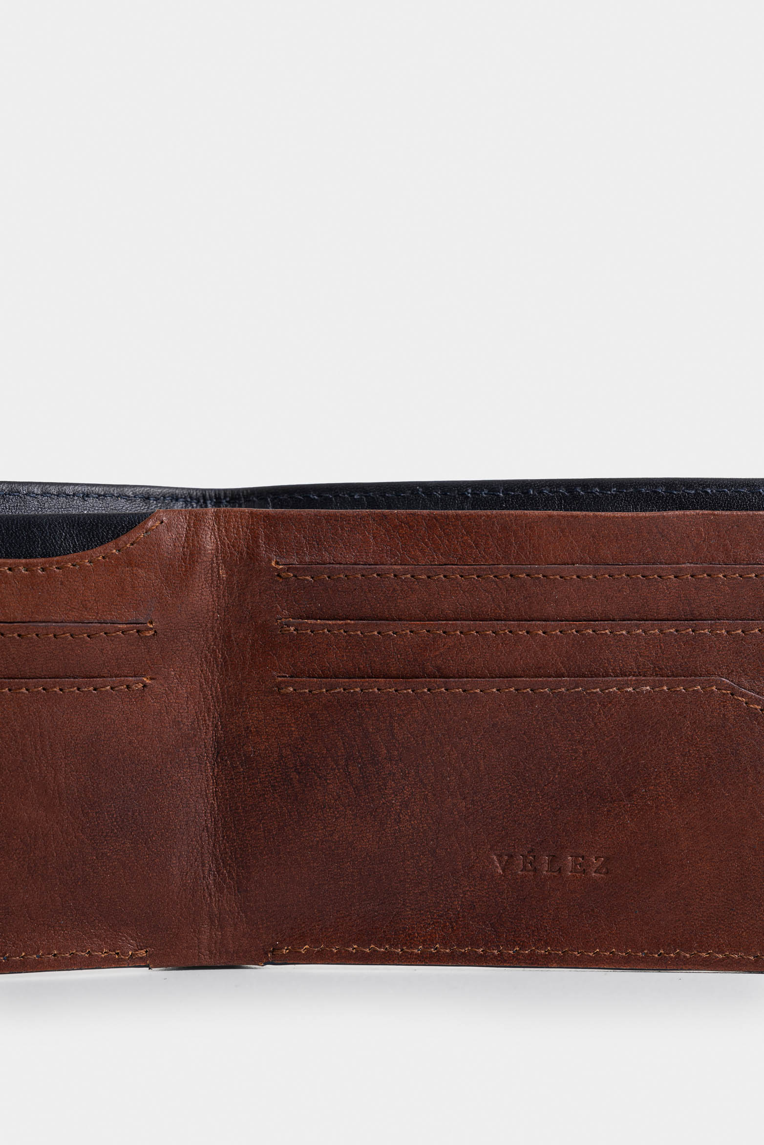 Billetera Ontario 3.0 de cuero para hombre detalle contraste-1737990246743