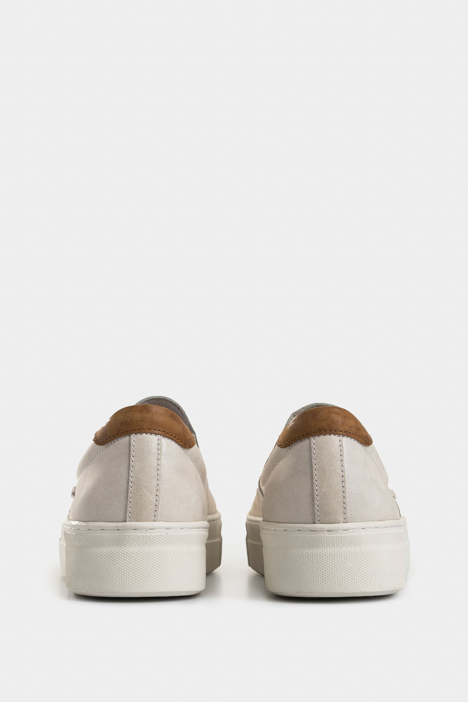 Mocasines deportivos Anastasia de cuero para mujer detalle folia-1741912664181
