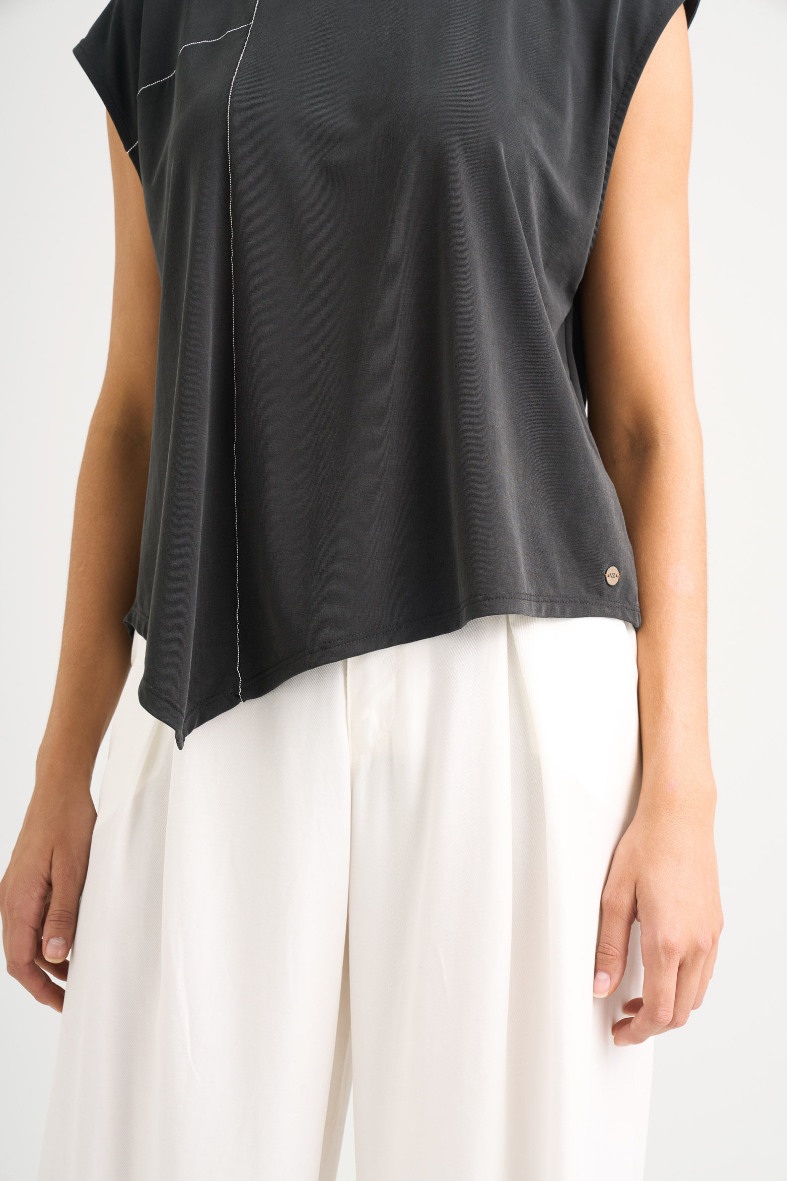 Camiseta Luz en tejido de punto para mujer detalle millaré-1747941440206